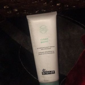 Dr Brandt Clean Biotic  Yogurt Cleanser